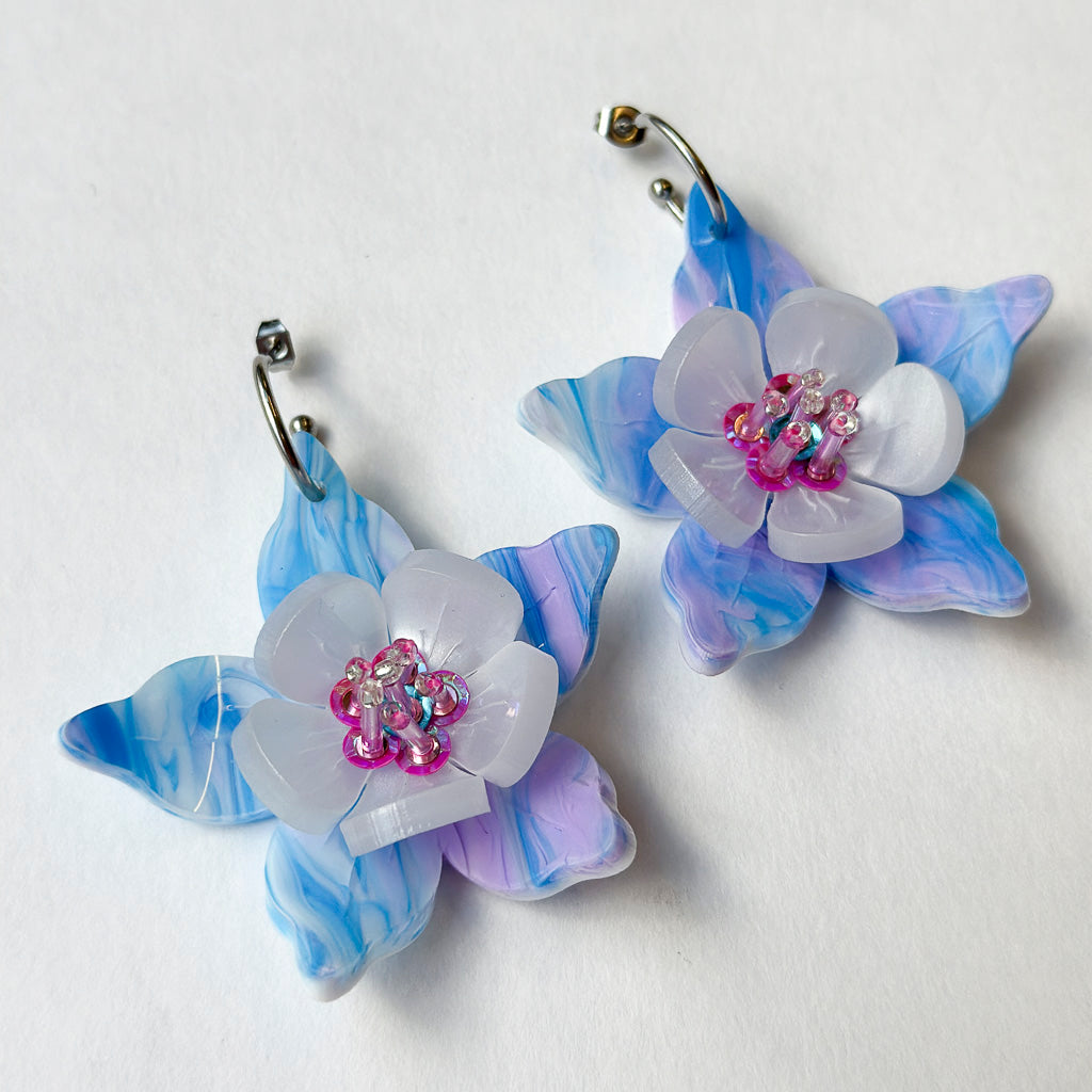 Columbine Flower Statement Dangle Earrings - Mauve Sky